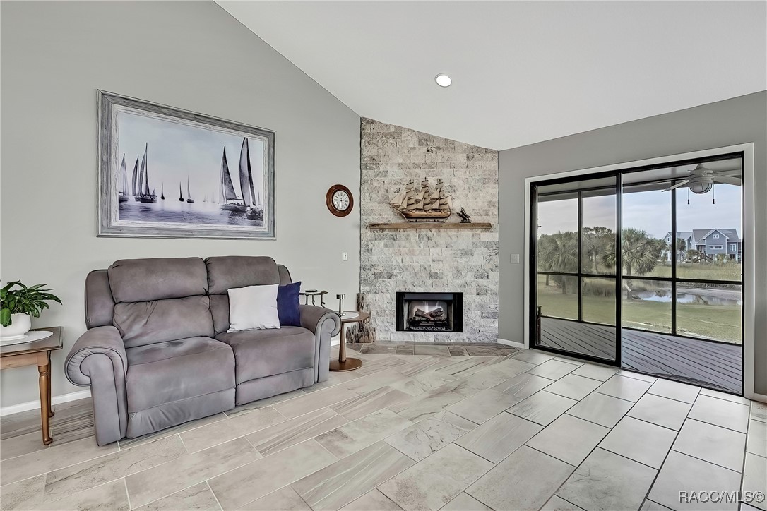 2891 N Rivers Edge Boulevard 100