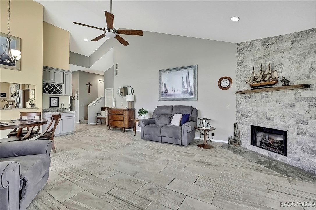 2891 N Rivers Edge Boulevard 100