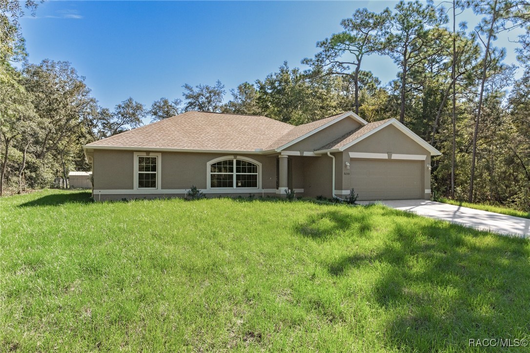 9255 N Pineview Way, Citrus Springs, Florida image 2