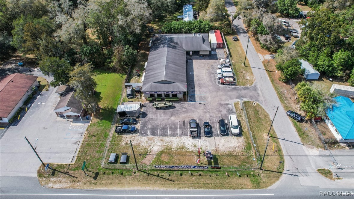 982 E Hartshorn Lane