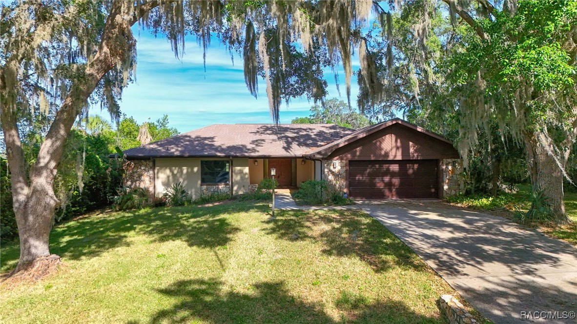 4401 E Windmill Drive, Inverness, Florida image 1