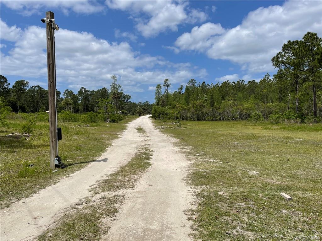 8107 W Mayfair Drive, Homosassa, New York image 11
