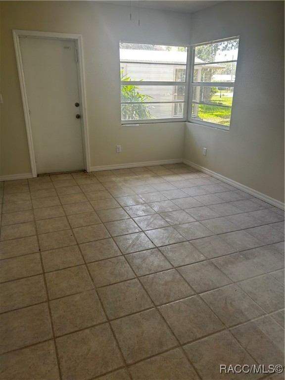 11 SE Kings Bay Drive, Crystal River, Florida image 12