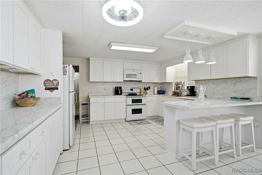 Crystal River, Florida 34428, United States, 4 Bedrooms Bedrooms, ,3 BathroomsBathrooms,Residential,Active,257362