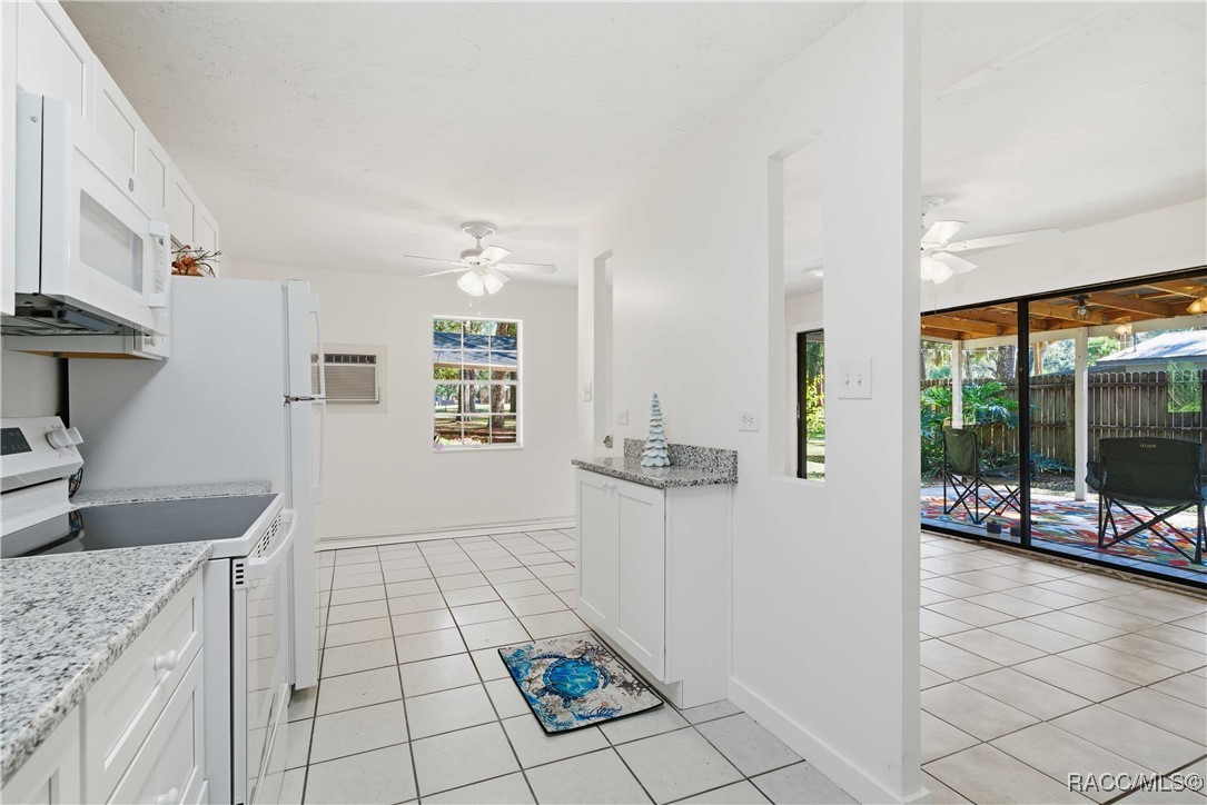 Crystal River, Florida 34428, United States, 4 Bedrooms Bedrooms, ,3 BathroomsBathrooms,Residential,Active,257362