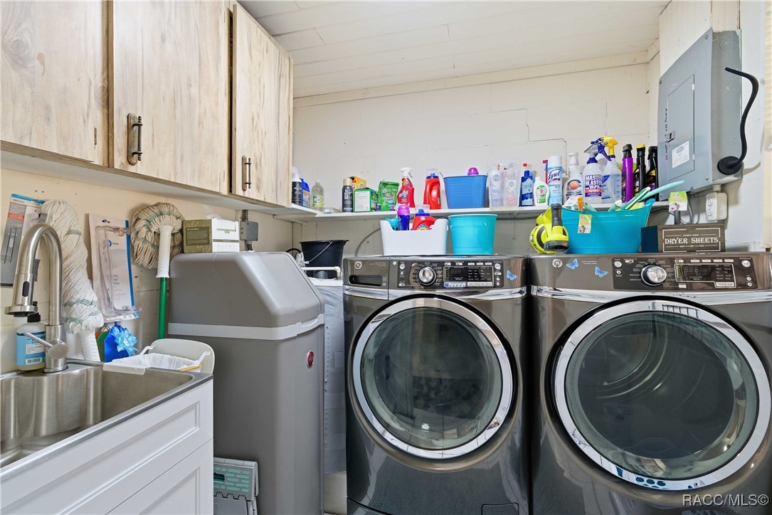 Crystal River, Florida 34428, United States, 4 Bedrooms Bedrooms, ,3 BathroomsBathrooms,Residential,Active,257362