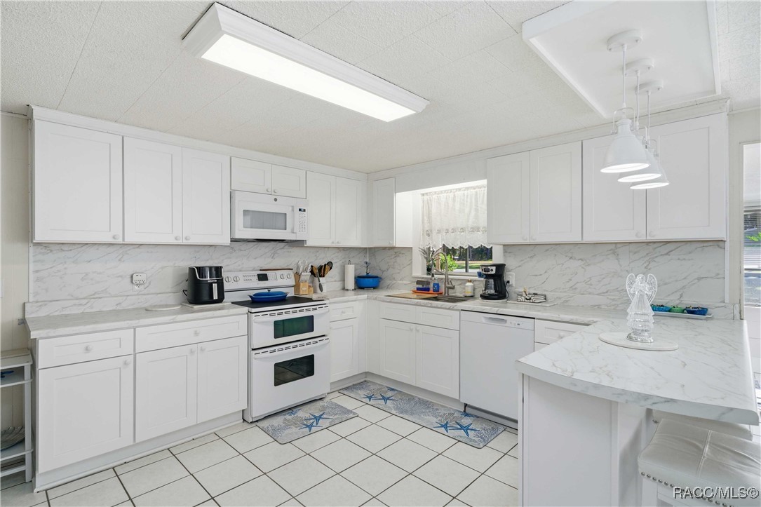 Crystal River, Florida 34428, United States, 4 Bedrooms Bedrooms, ,3 BathroomsBathrooms,Residential,Active,257362