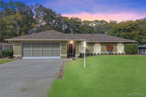 Homes For Sale - 616 E Inverness Boulevard<br/> Inverness, FL 34452