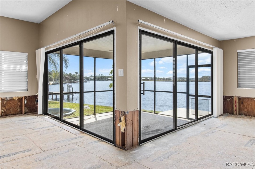 12030 W Tarpon Court, Homosassa, Florida image 8