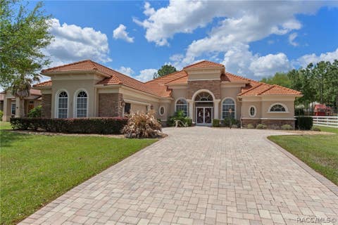 Homes For Sale - 291 S Paladinn Circle<br/> Inverness, FL 34453