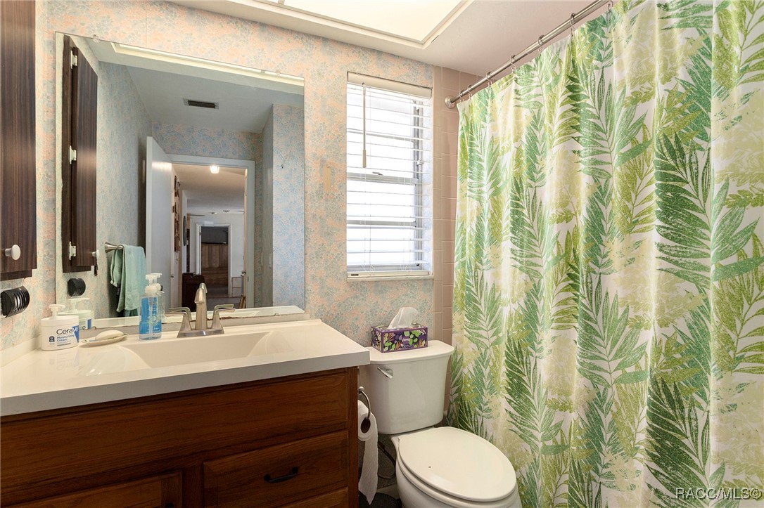 64 S J Kellner Boulevard, Beverly Hills, New York image 19