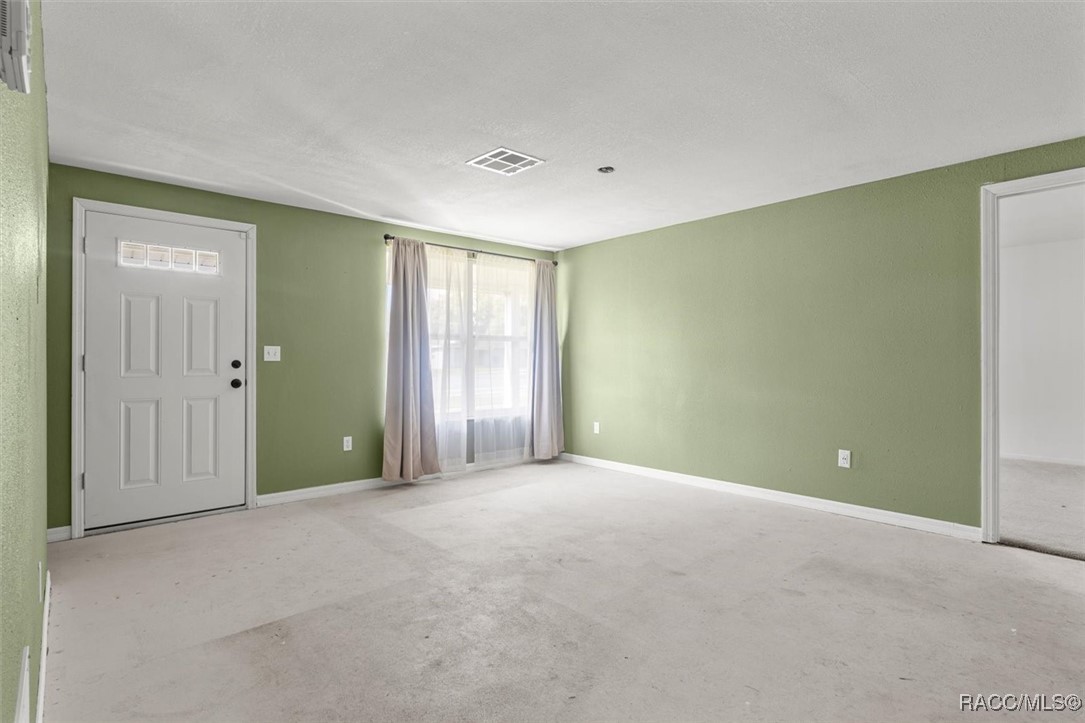 9324 N Citrus Springs Boulevard, Citrus Springs, New York image 7