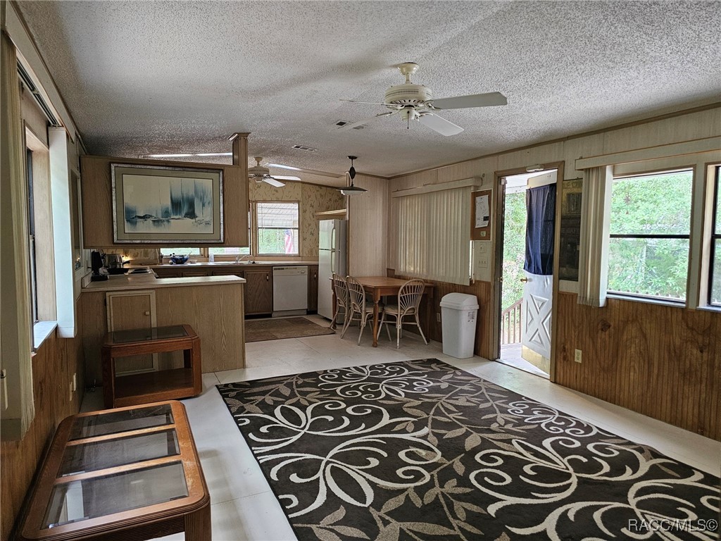 6369 W Country Club Drive, Homosassa, Florida image 5