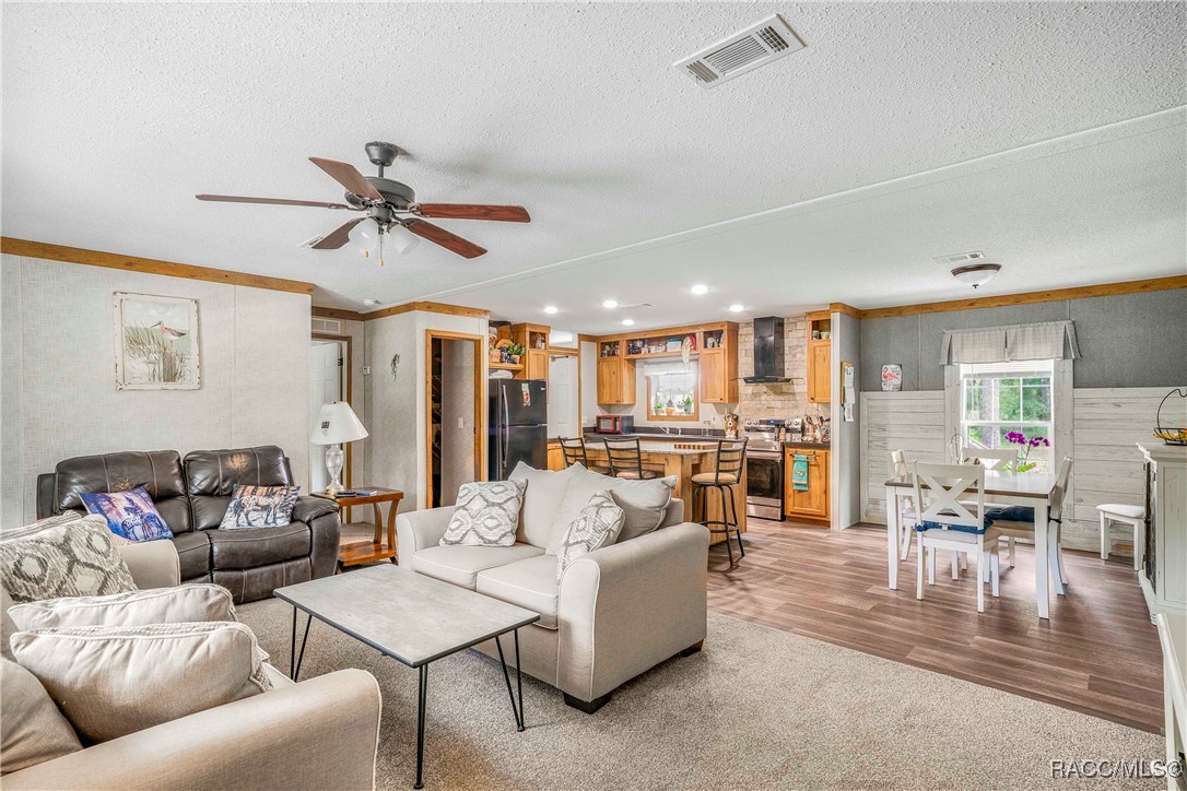 Chiefland, Florida 32626, United States, 3 Bedrooms Bedrooms, ,2 BathroomsBathrooms,Residential,Active,167061