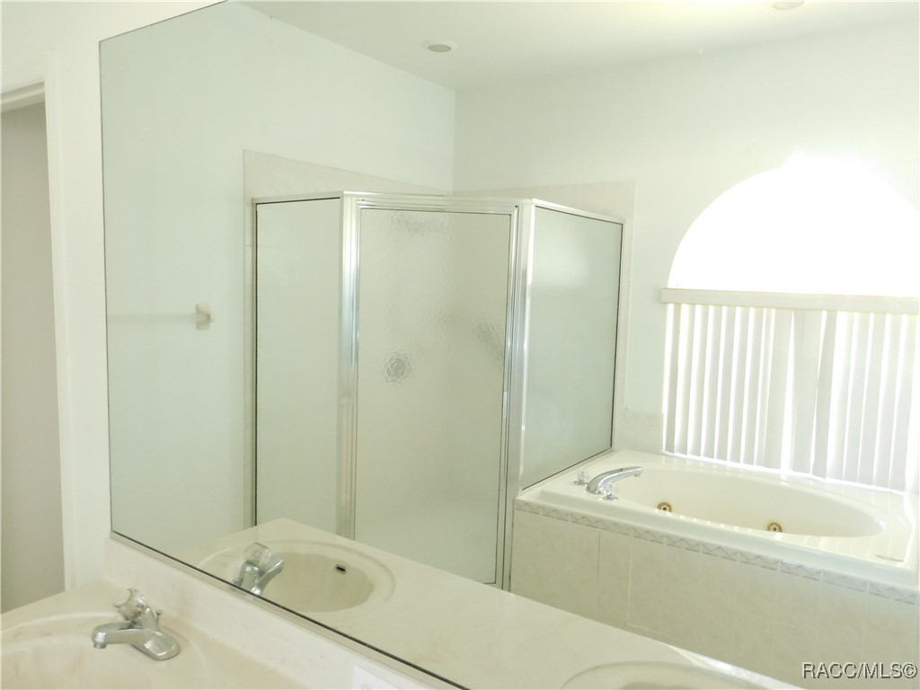3201 N Canterbury Lake Drive, Hernando, Florida image 13