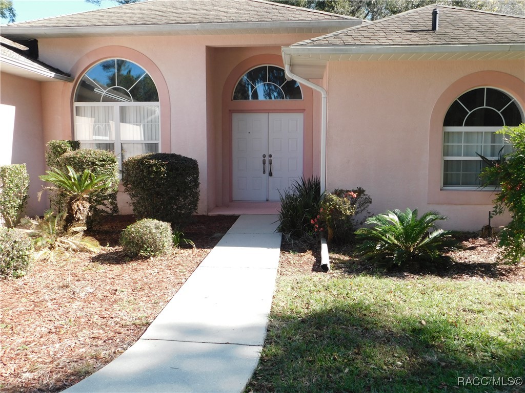 3201 N Canterbury Lake Drive, Hernando, Florida image 2