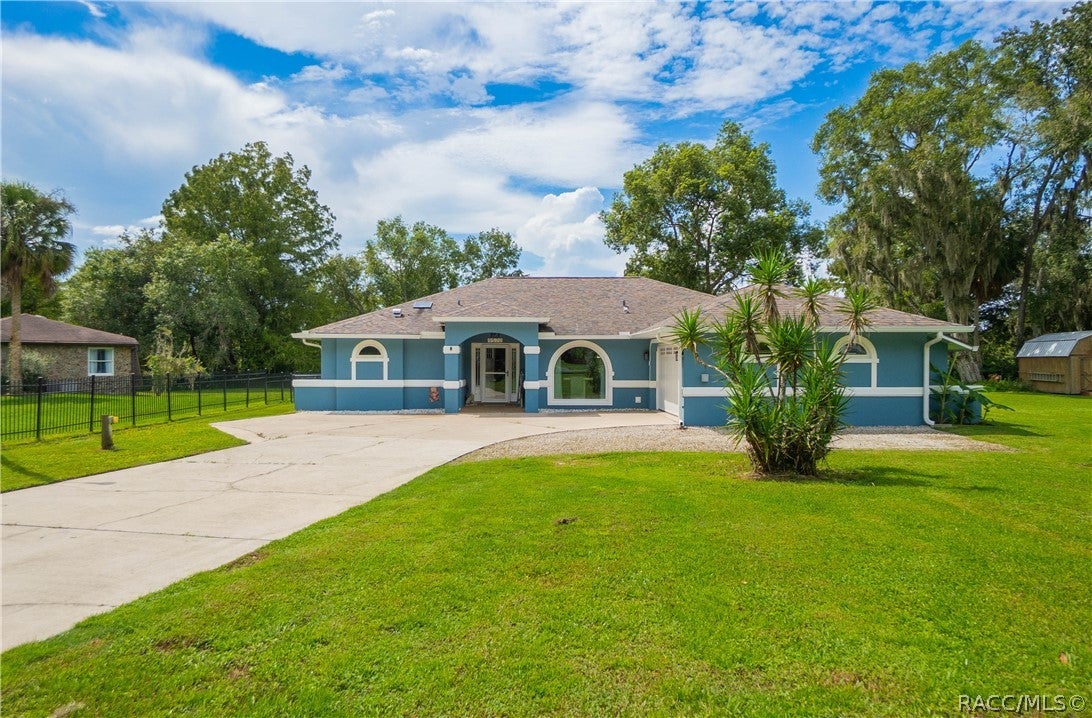 9570 E Tsala Apopka Drive