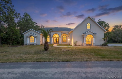 Homes For Sale - 1 Stokesia Court<br/> Homosassa, FL 34446