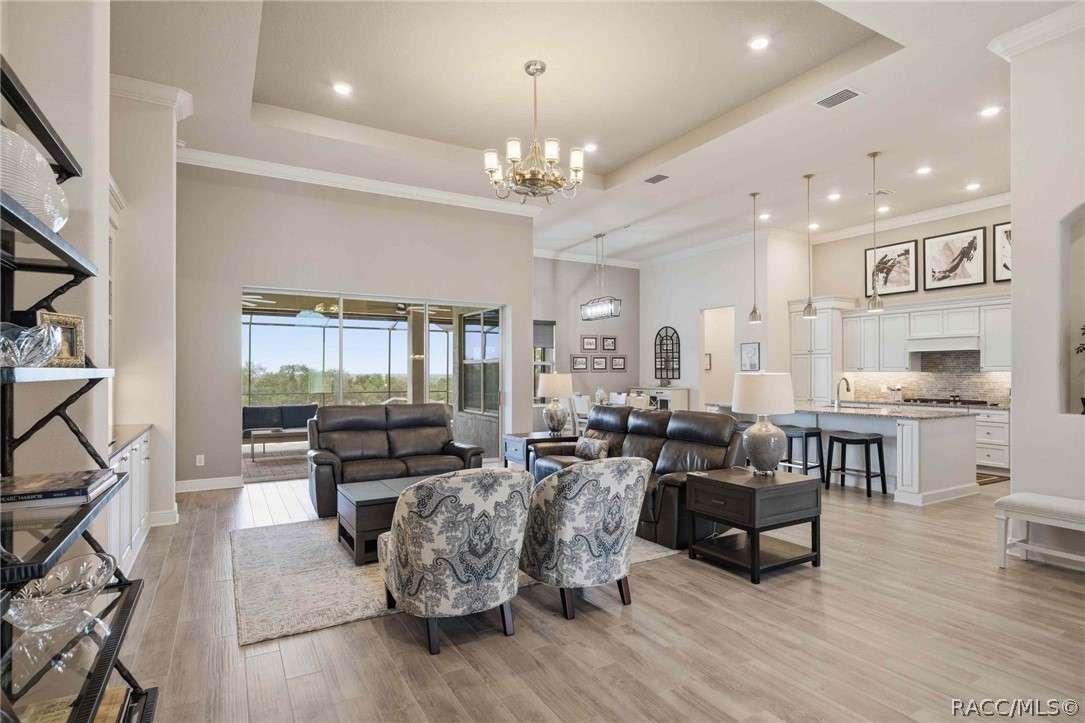 2210 N Peakview Loop