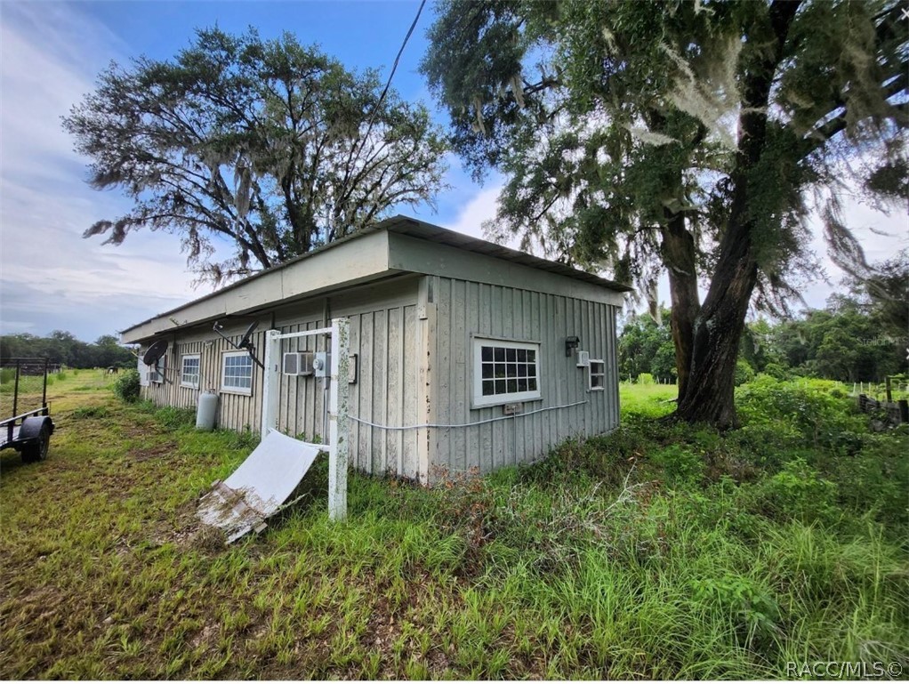 9333 E Bushnell Road