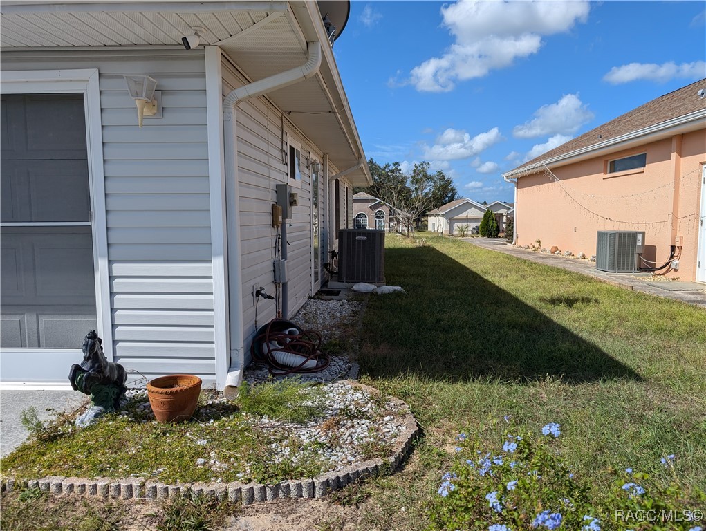 10482 S Clint Loop, Floral City, Florida image 37