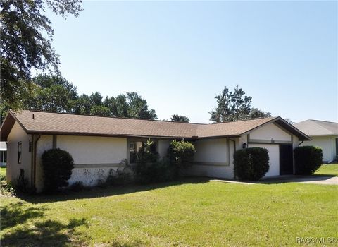 A home in Lecanto