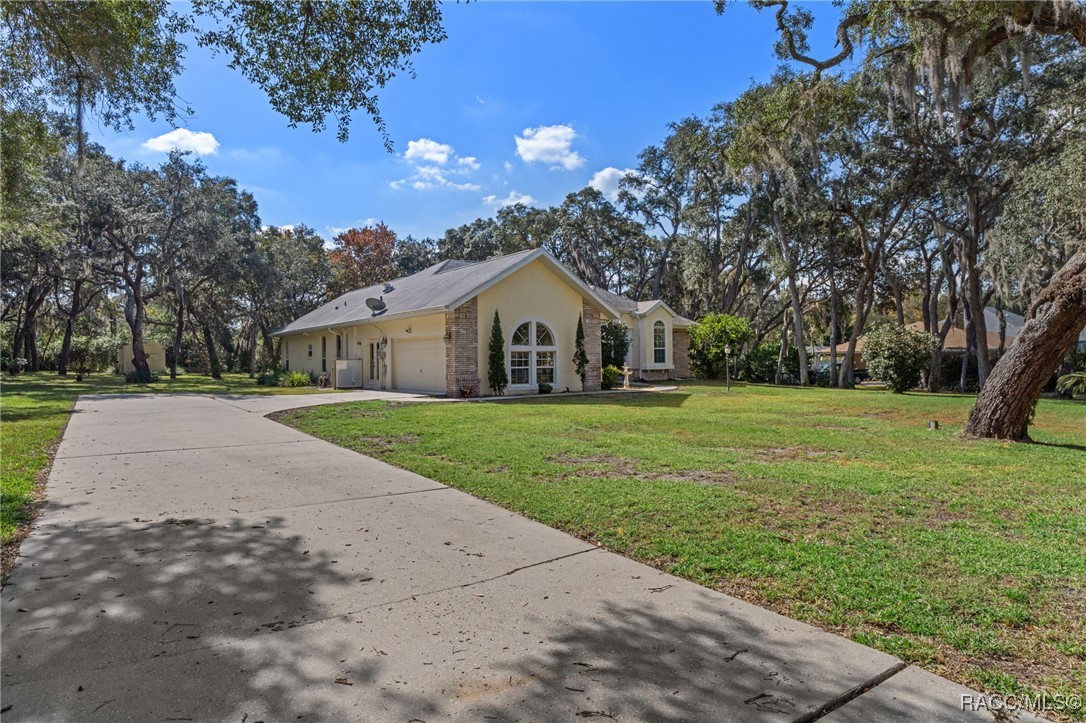 272 W Massachusetts Street