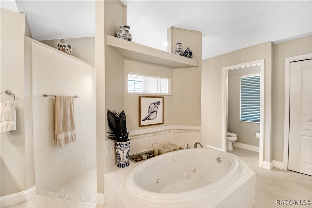 3428 N Bravo Drive, Beverly Hills, New York image 29