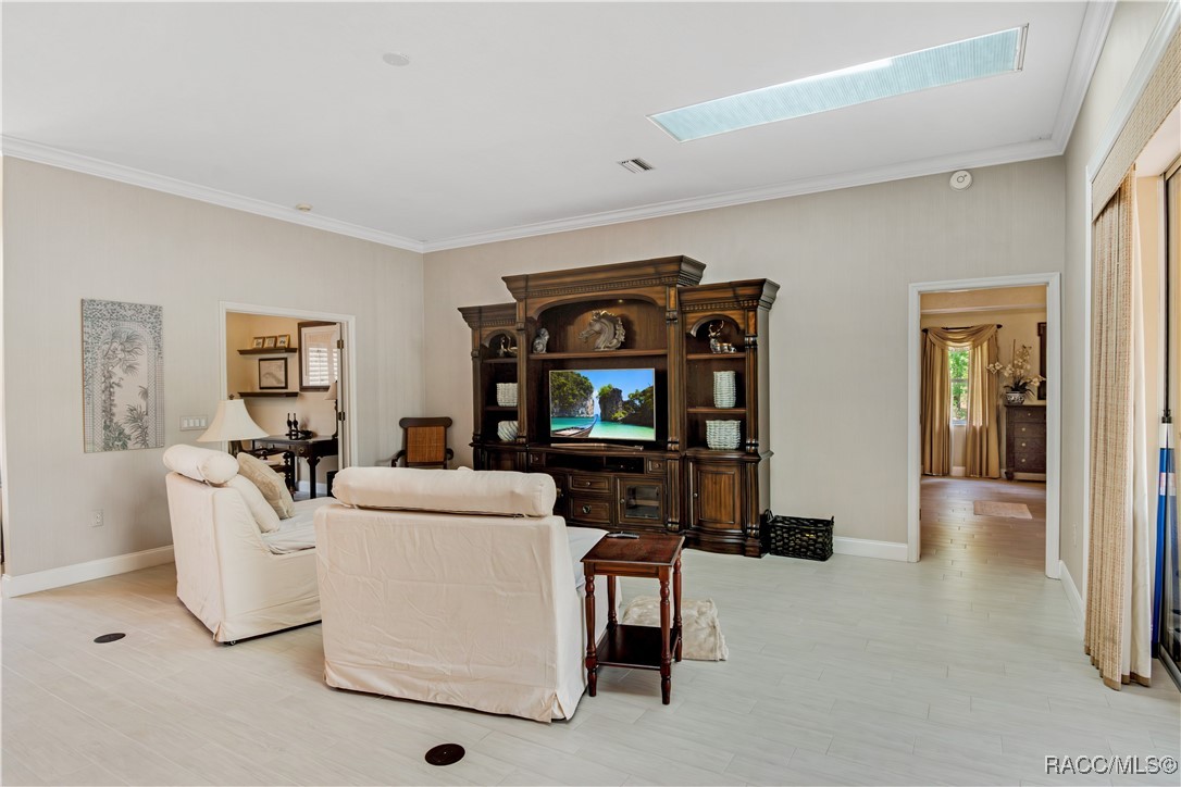 3428 N Bravo Drive, Beverly Hills, New York image 12