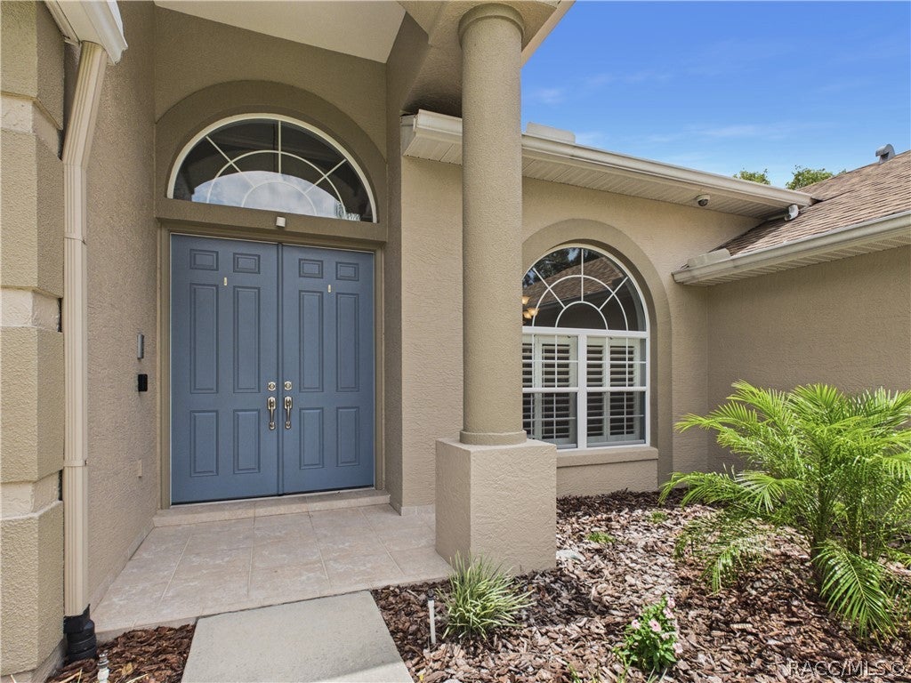 23 Black Willow Court N