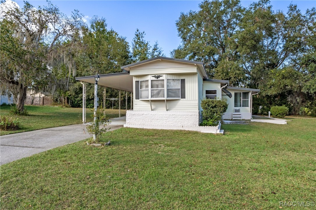 8111 E Emerald Lane, Floral City, Florida image 1