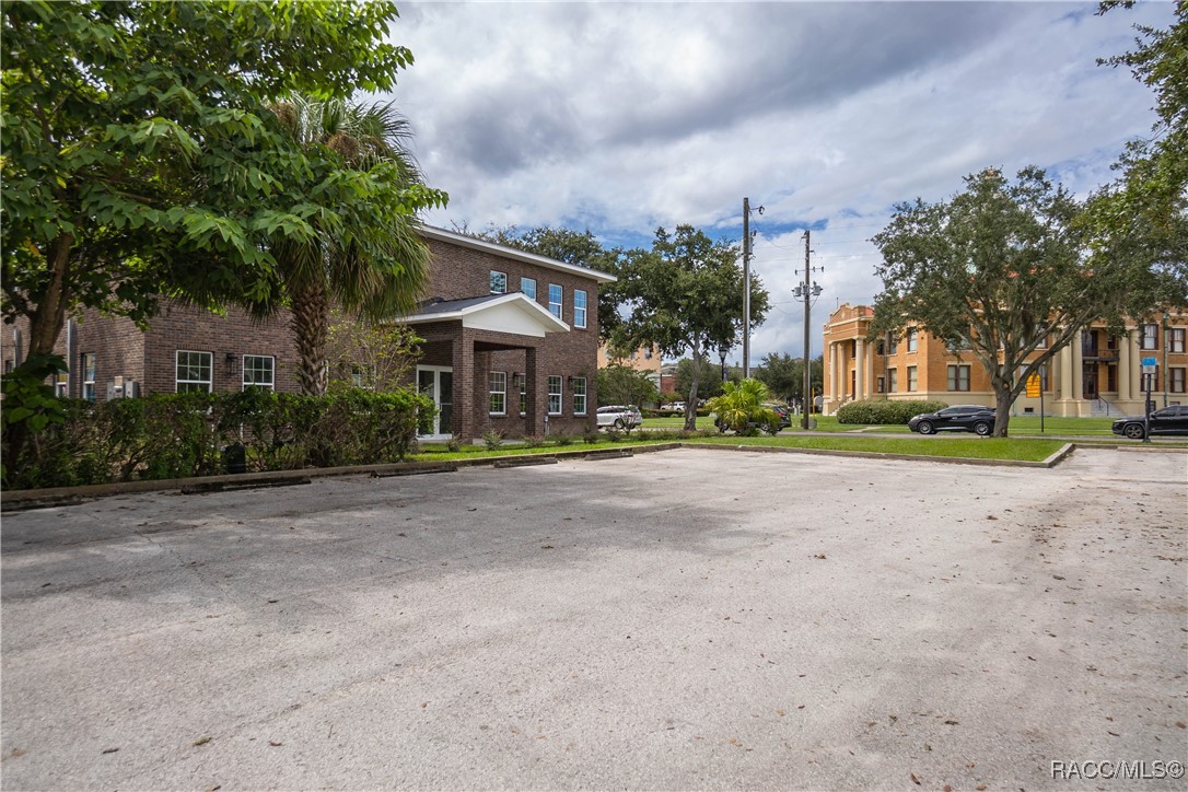 101 Courthouse Square