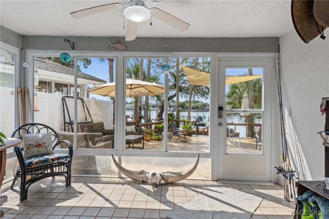 5248 S Riverview Circle, Homosassa, New York image 12
