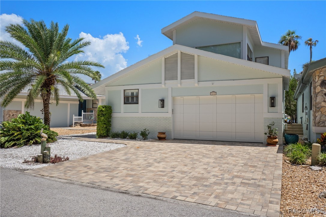 5248 S Riverview Circle