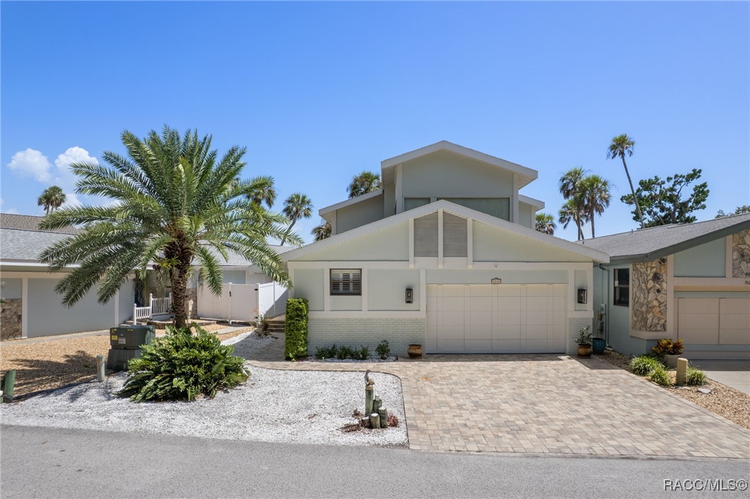 5248 S Riverview Circle