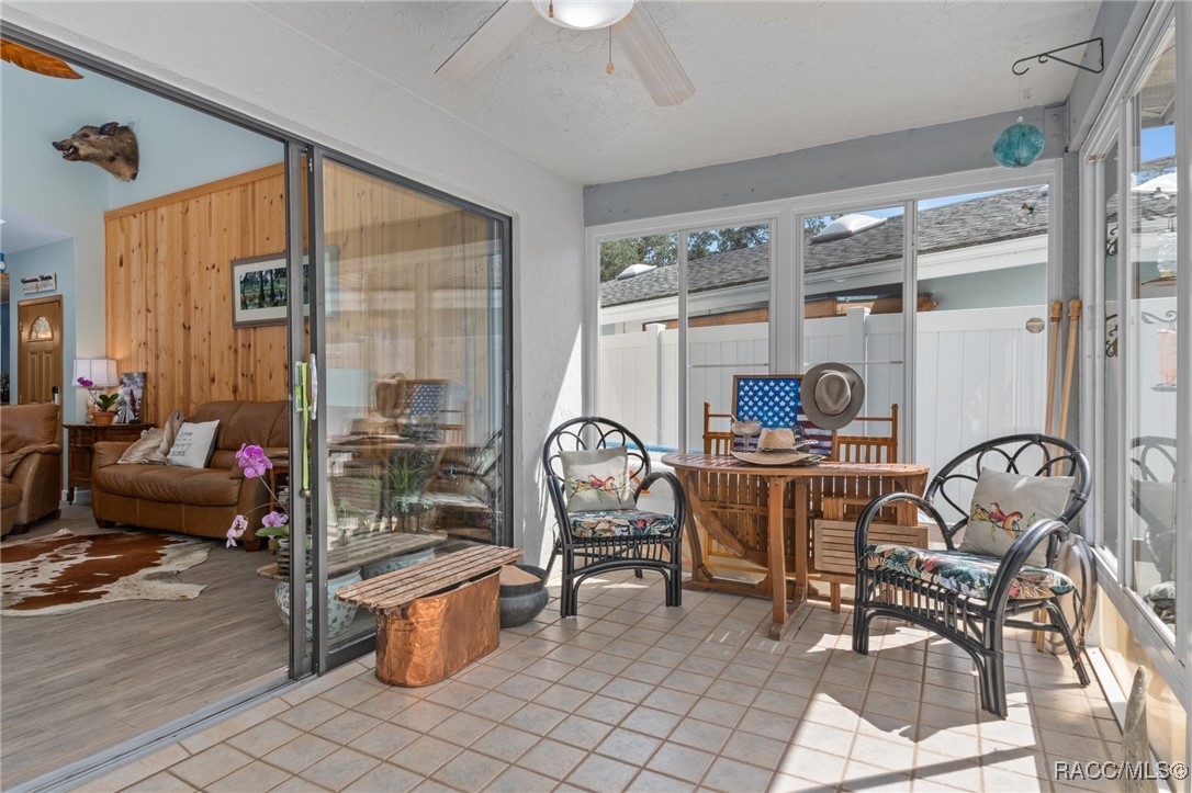 5248 S Riverview Circle, Homosassa, New York image 13