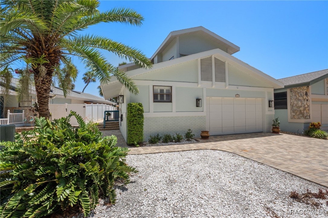 5248 S Riverview Circle