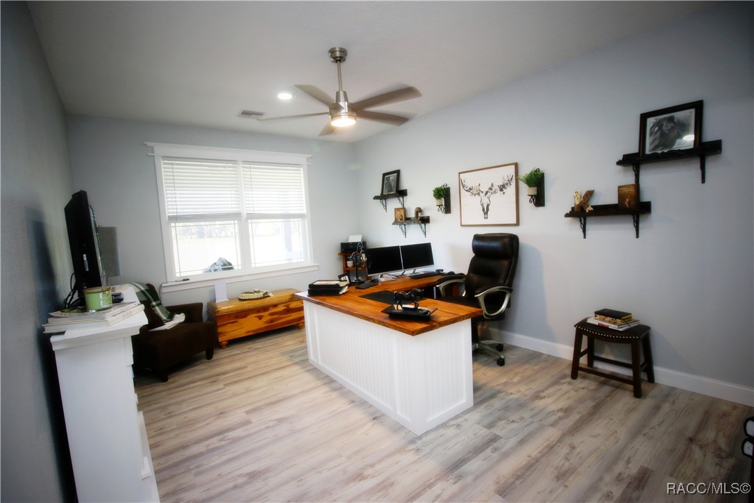 23376 NW 27th Street, Morriston, Florida image 15