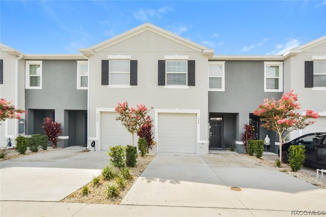 Photo 1 of 16 — 5356 Dragonfly Drive, Wildwood, FL 34785