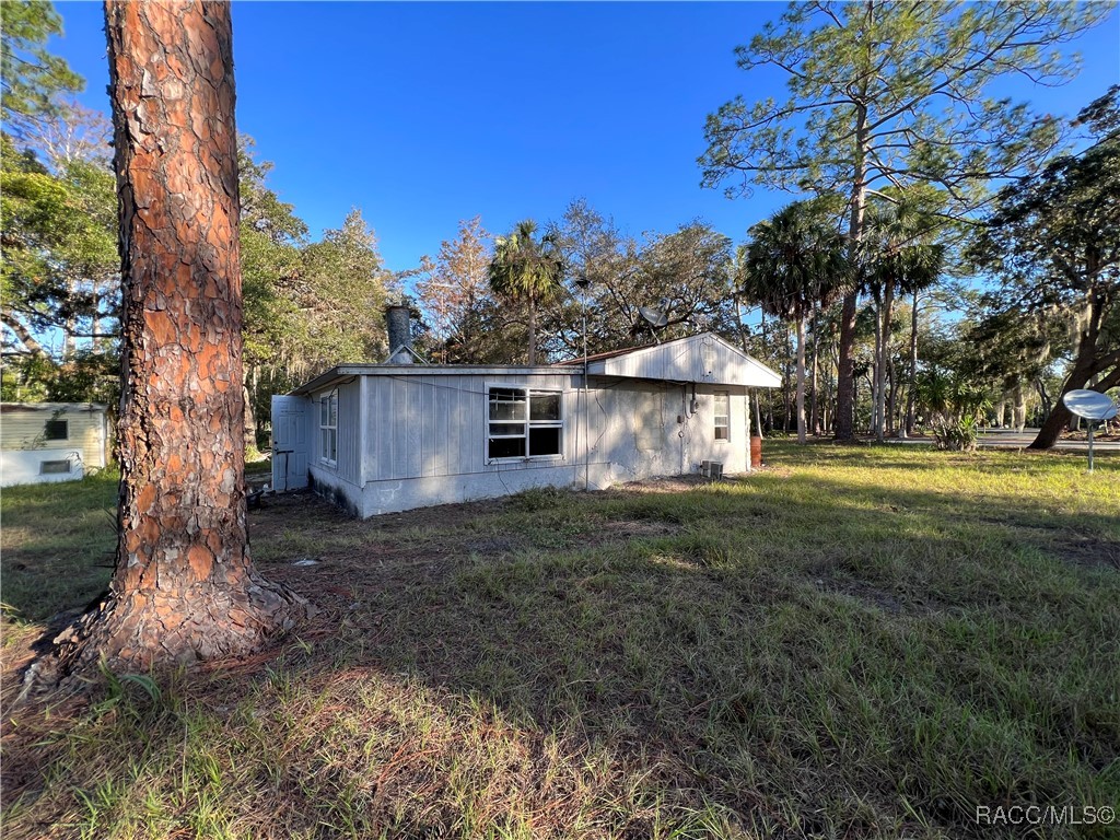 49 63rd Street, Yankeetown, Florida image 2