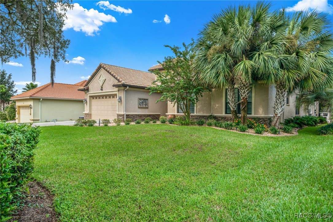 1462 N Ridge Meadow Path