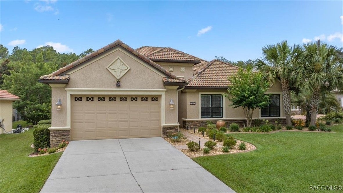 1462 N Ridge Meadow Path