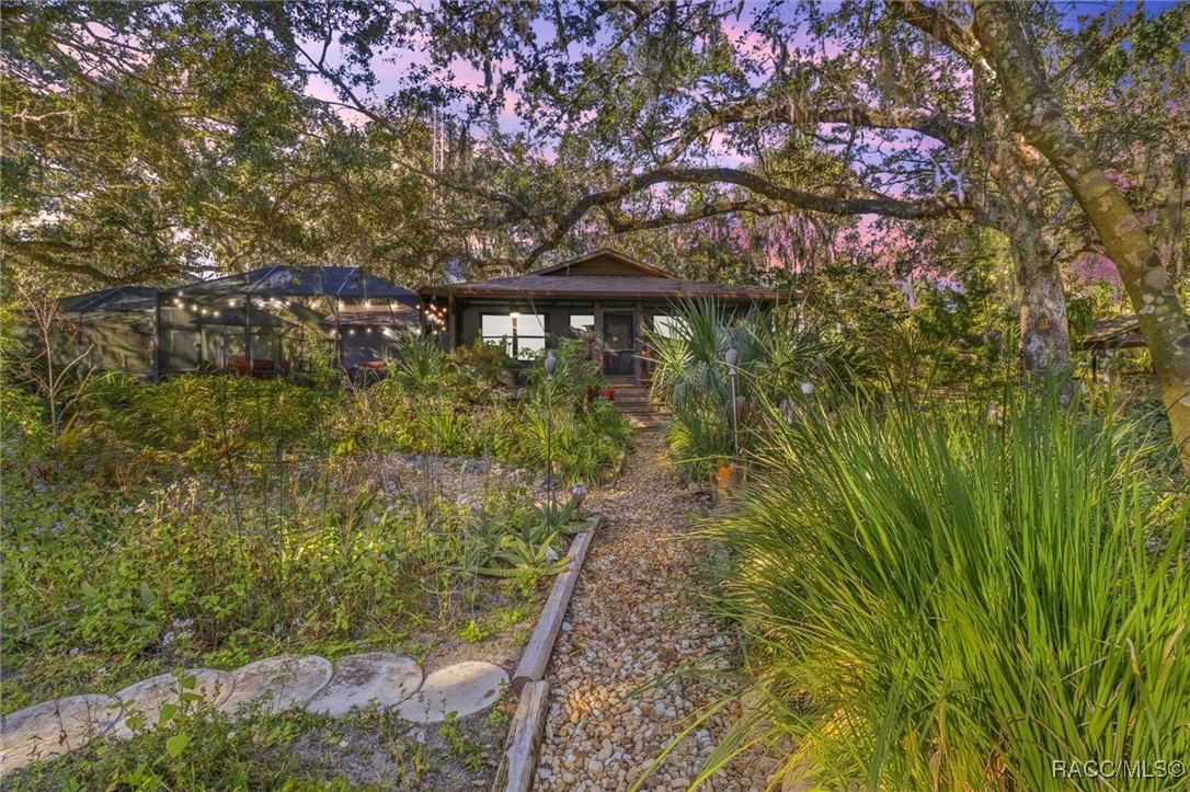 398 S Winterset Avenue