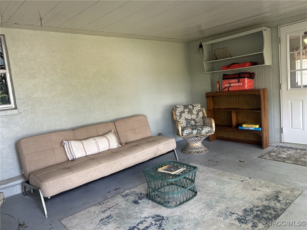 9402 E Southgate Drive, Inverness, New York image 17