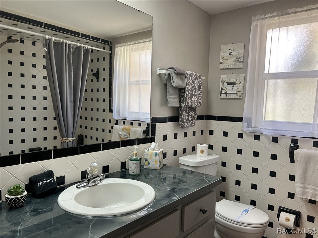 9402 E Southgate Drive, Inverness, New York image 14