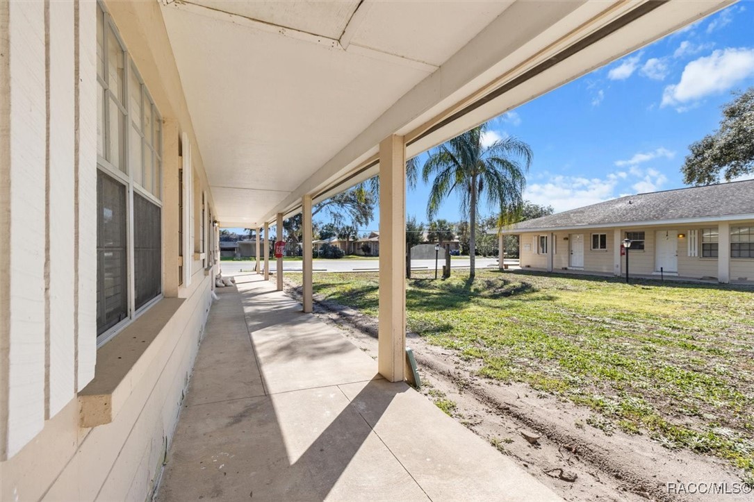 10 SE Kings Bay Drive #9, Crystal River, Florida image 8