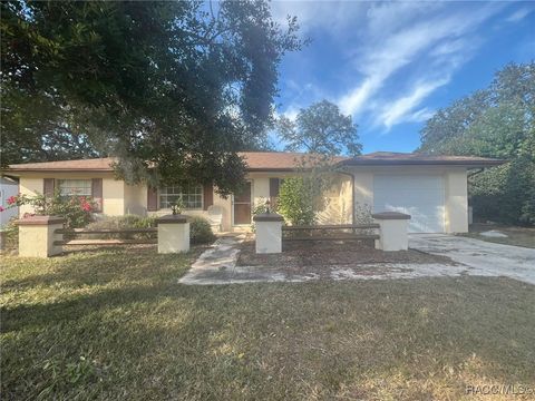 A home in Citrus Springs