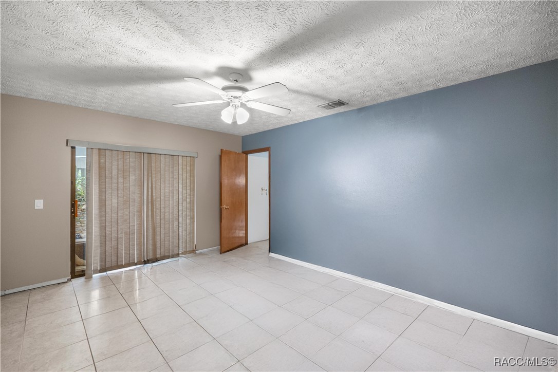 8210 N Golfview Drive, Citrus Springs, Florida image 25