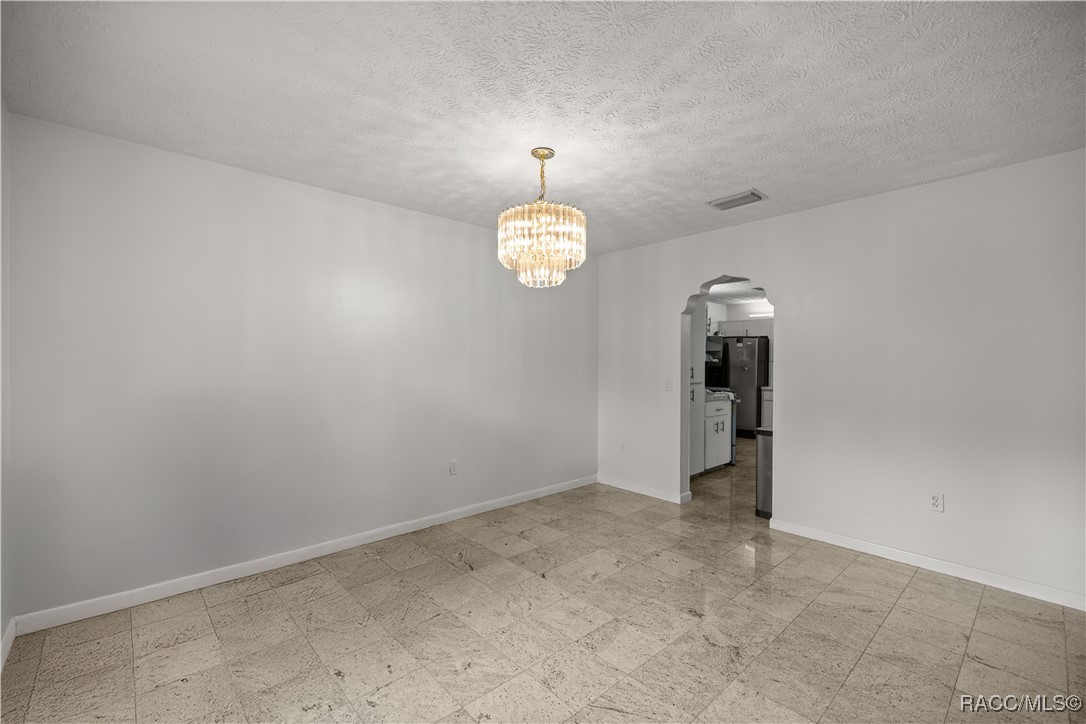 8210 N Golfview Drive, Citrus Springs, Florida image 12