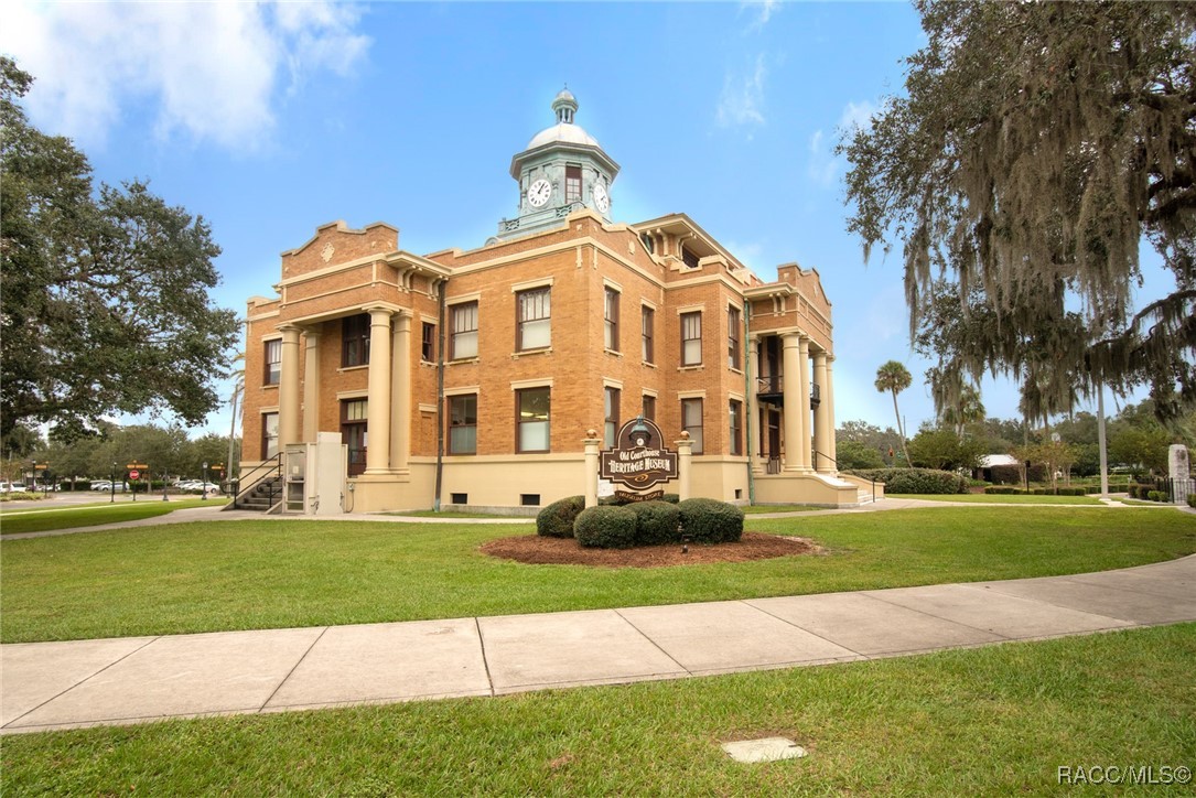 4464 W Horseshoe Drive, Beverly Hills, New York image 20